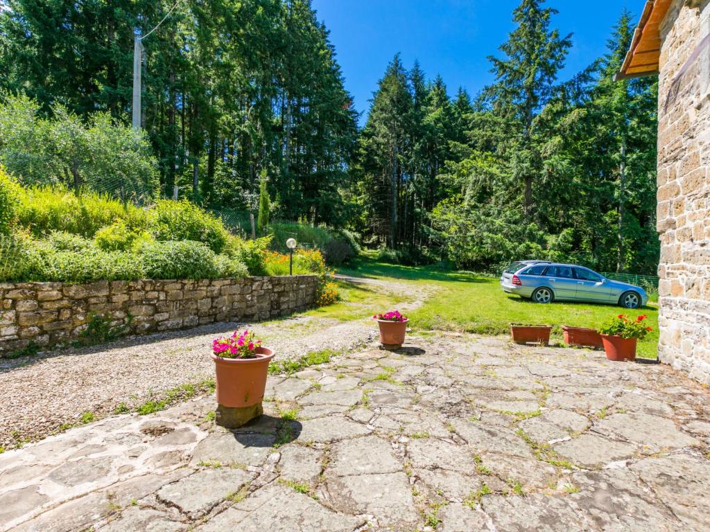 Vonkajšia záhrada v ubytovaní Apartment Certina 4 by Interhome