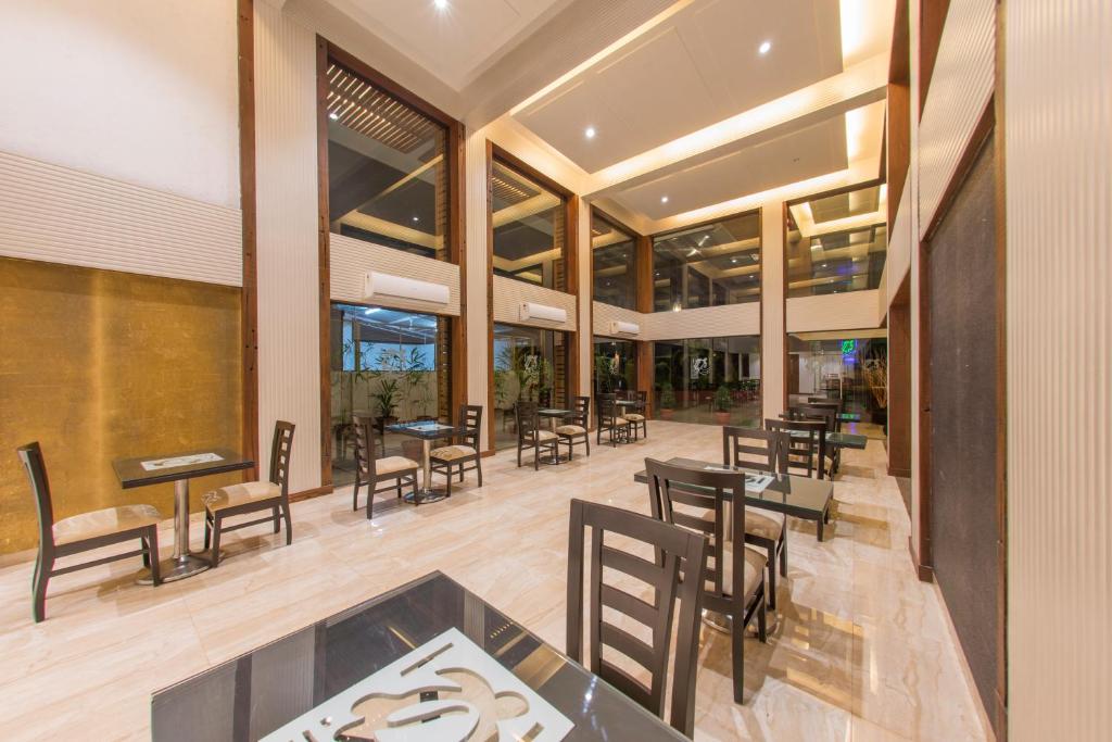 Restaurace v ubytování Turtle Beach Resort - Morjim