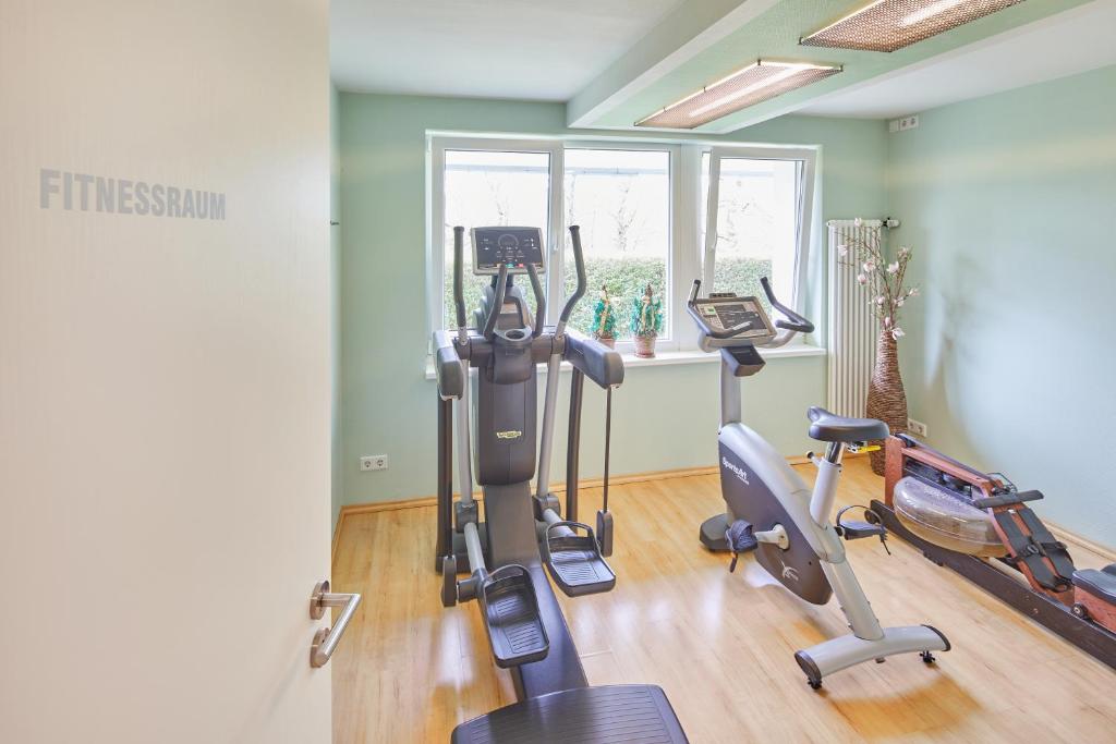 Fitness centrum a/nebo fitness zařízení v ubytování Hotel Sonneck