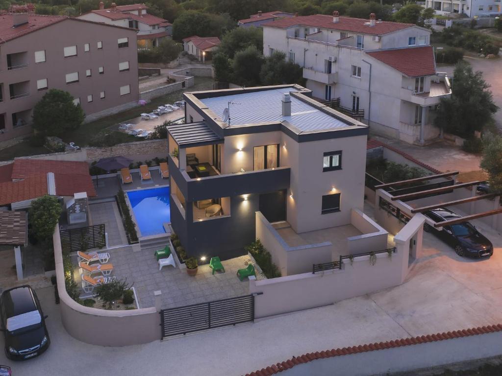 Budova, v ktorej sa vila nachádza