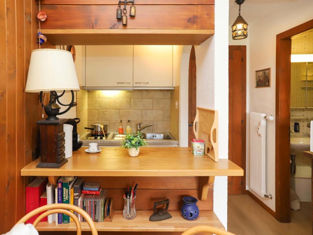 Kuchyň nebo kuchyňský kout v ubytování Apartment Vert Pré 3 by Interhome
