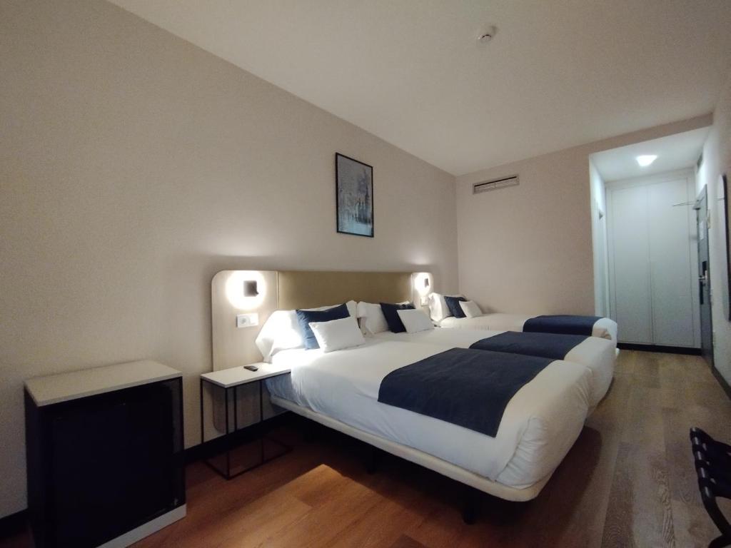 Hotel Don Jaime 54 - Resim 9