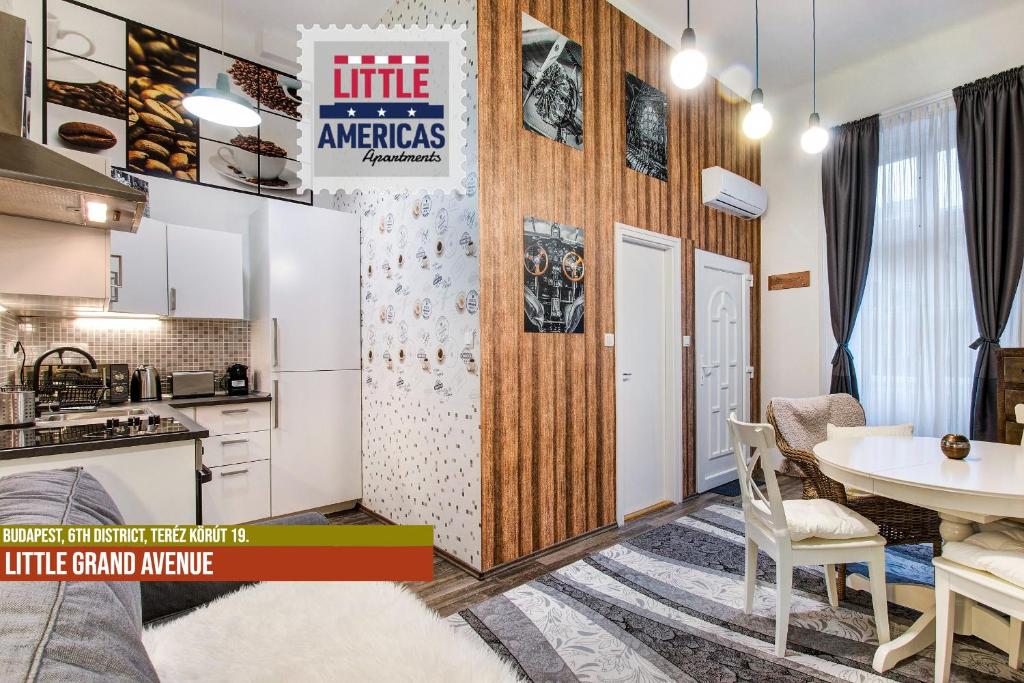 Nhà bếp/bếp nhỏ tại Little Americas Oktogon Apartments