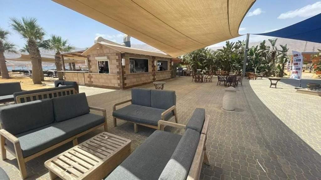 Restaurace v ubytování شالية بلومار الدوم