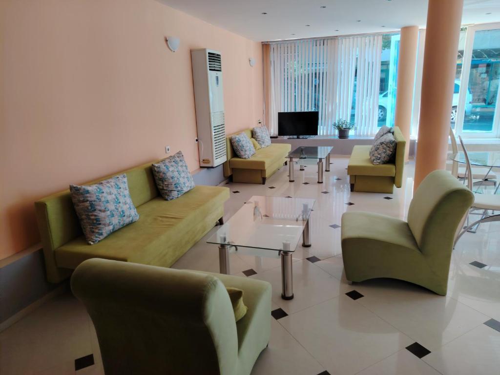 Posezení v ubytování Sandor Hotel