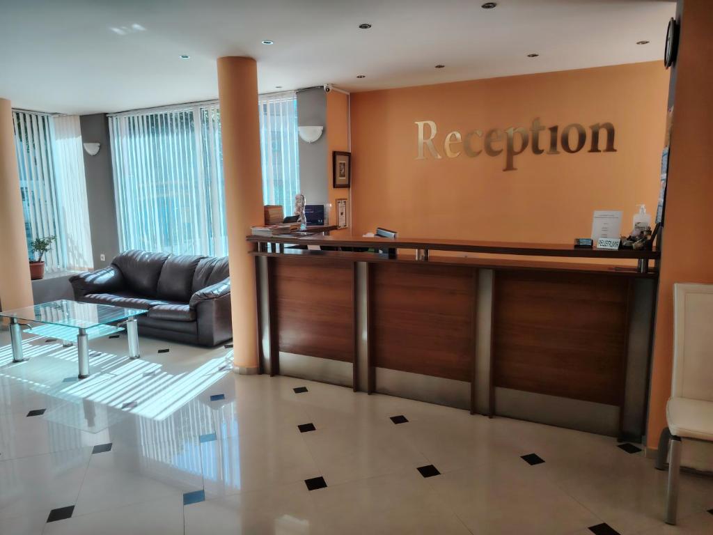 Certifikát, hodnocení, plakát nebo jiný dokument vystavený v ubytování Sandor Hotel