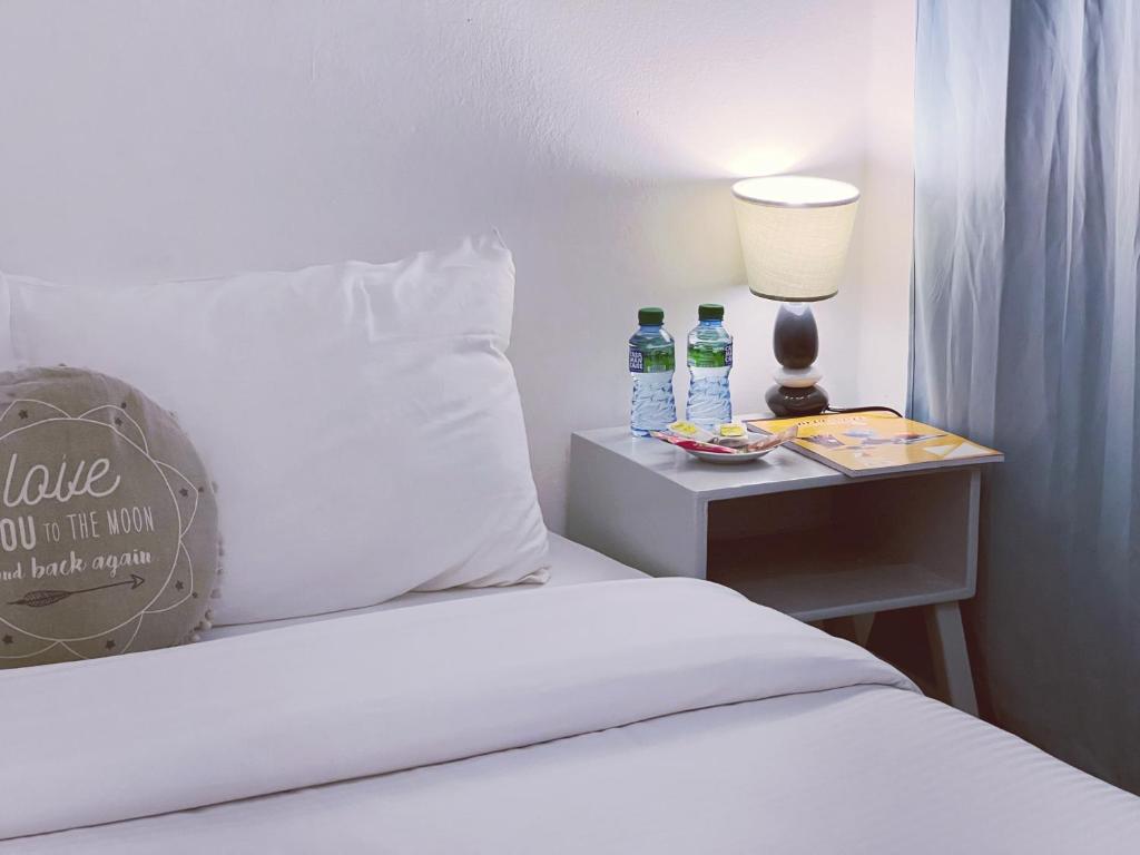 Chambre climatisée aux Mamelle SDB partagée