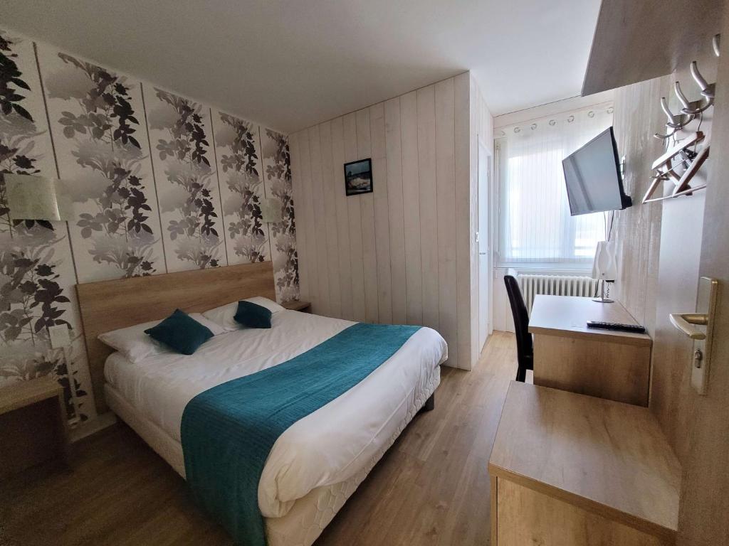 Brit Hotel des Halles - Superior Single Room
