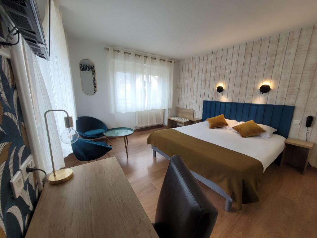 Brit Hotel des Halles - Privilege Double Room