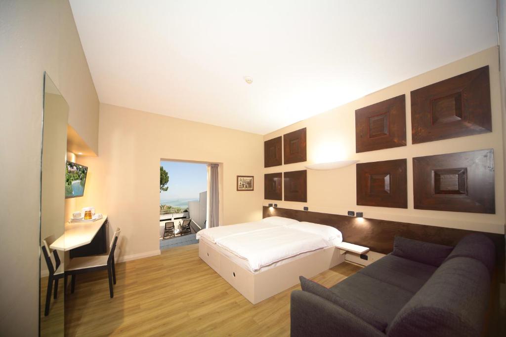 Postel nebo postele na pokoji v ubytování Hotel La Paül