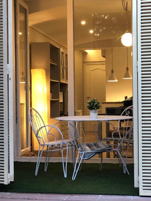 Alojamientos Castellana Jardín 1 y 2 PARKING Y PISCINA GRATIS!! - 14