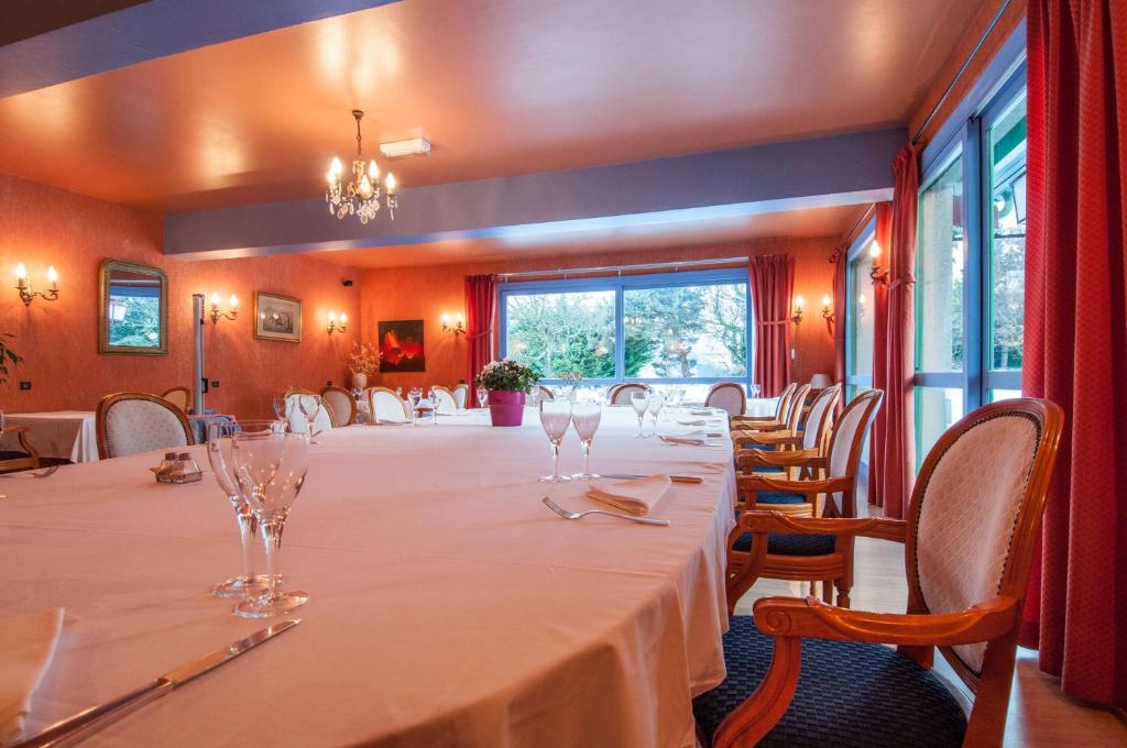 Posezení v ubytování Brit Hotel Florimont