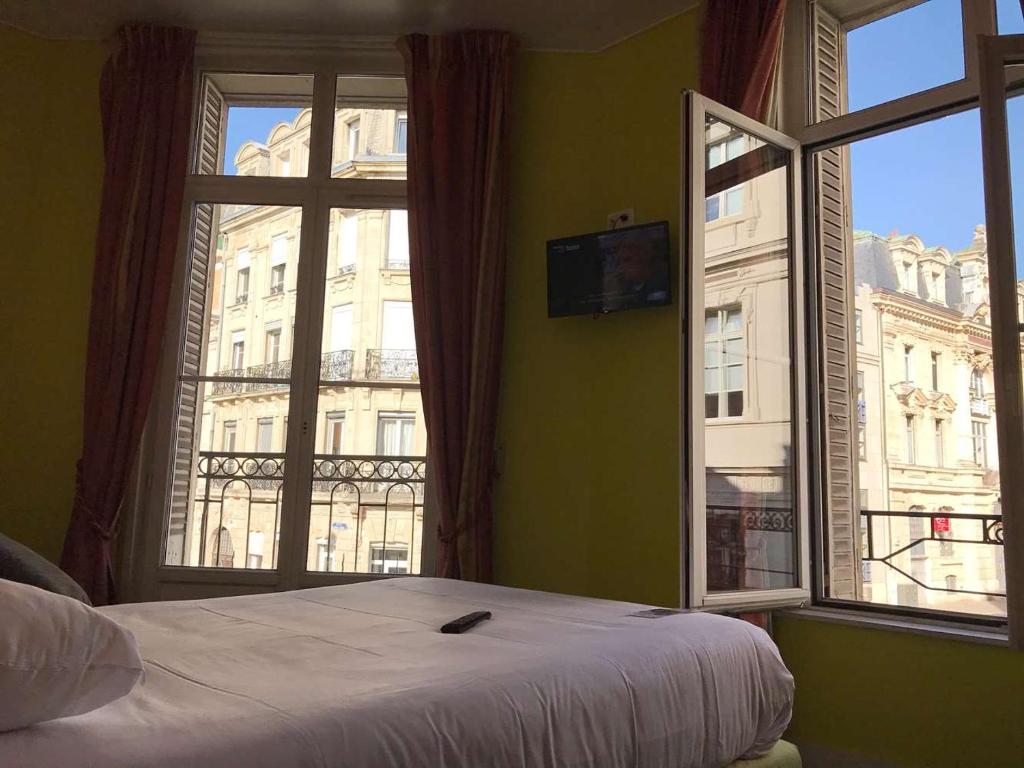 Brit Hotel Aux Sacres Reims, Centre Historique - Resim 18