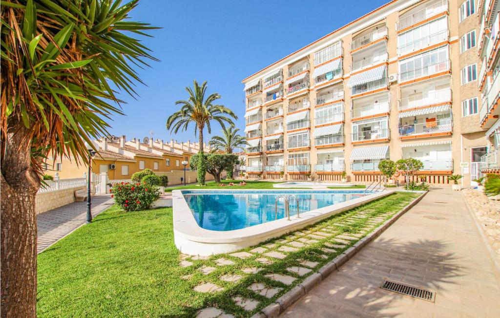 Bazén v ubytovaní Avenida Costa Blanca alebo v jeho blízkosti