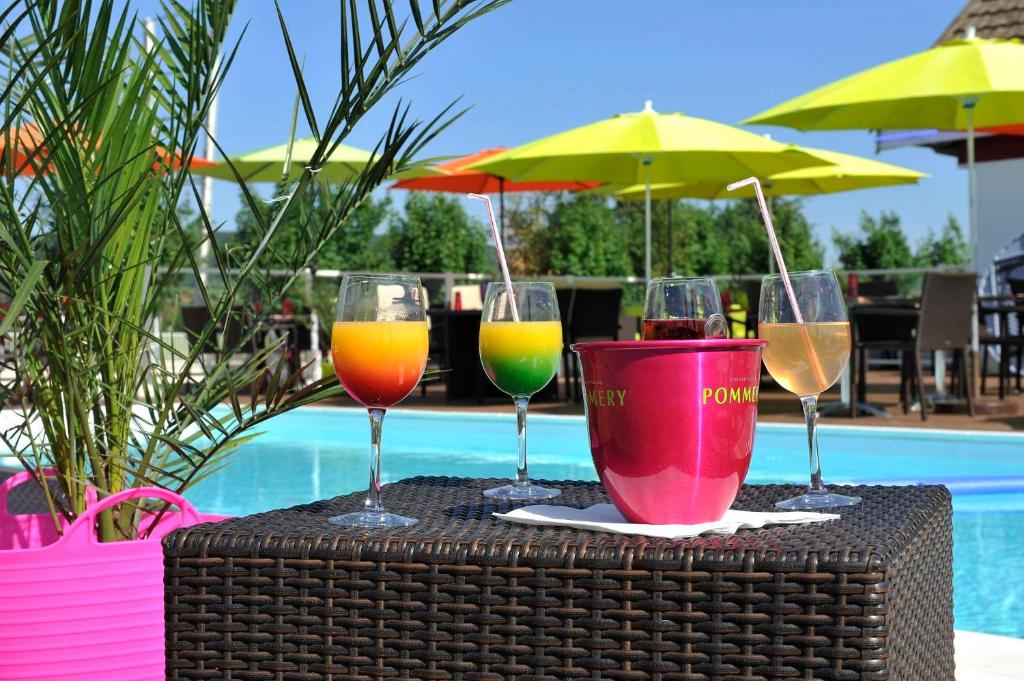 Nápoje v ubytování Brit Hotel Dijon Hermes