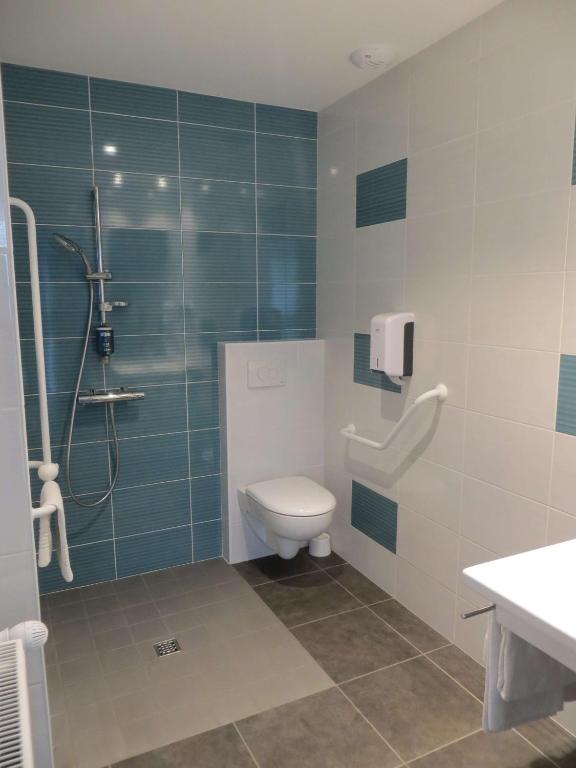 Koupelna v ubytování Brit Hotel Dijon Hermes