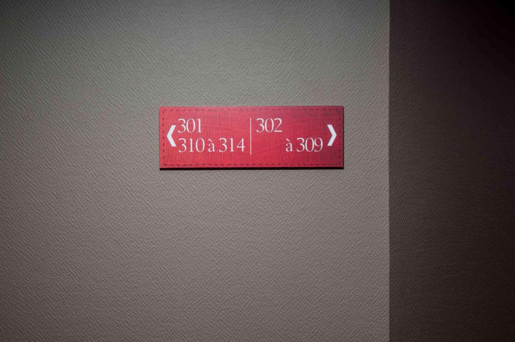 Certifikát, hodnocení, plakát nebo jiný dokument vystavený v ubytování Le Lodge Brit Hotel Strasbourg Zenith