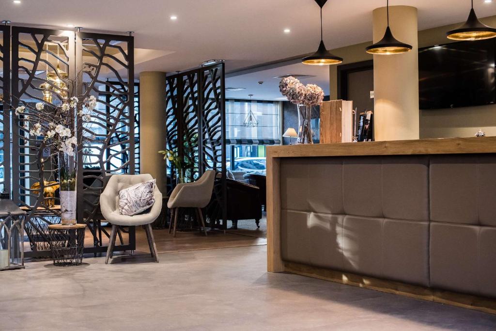 Posezení v ubytování Le Lodge Brit Hotel Strasbourg Zenith