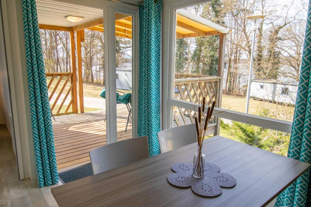 Mobilheime am See - Holiday Home 5