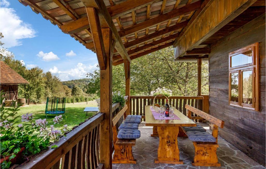 Three-Bedroom Holiday Home In Ribnik - Casa De Vacaciones De 3 Dormitorios