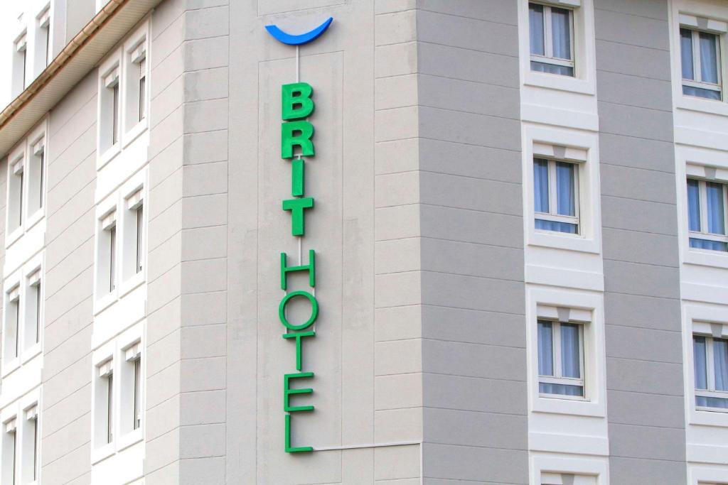 Certifikát, hodnocení, plakát nebo jiný dokument vystavený v ubytování Brit Hotel Calais