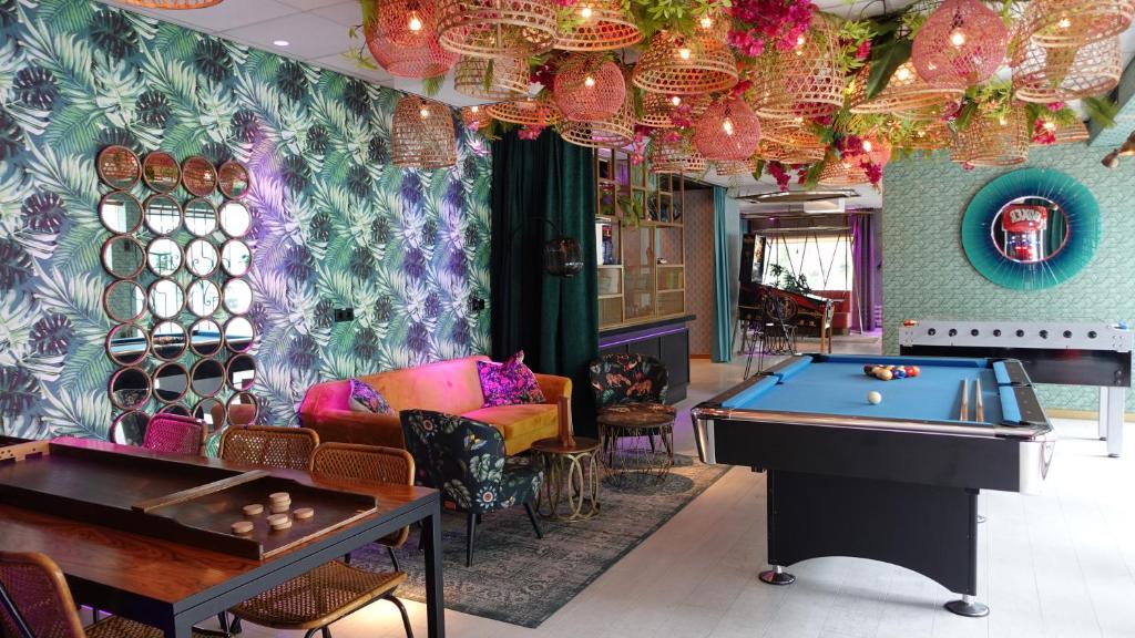 Biliár nebo kulečník v ubytování Hotel ReeHorst