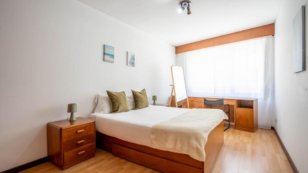 Cedofeita Vintage w Free Parking by LovelyStay