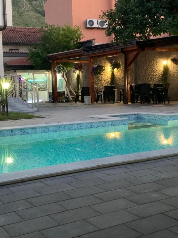 Bazén v ubytování Villa Paradiso By Italy nebo v jeho okolí