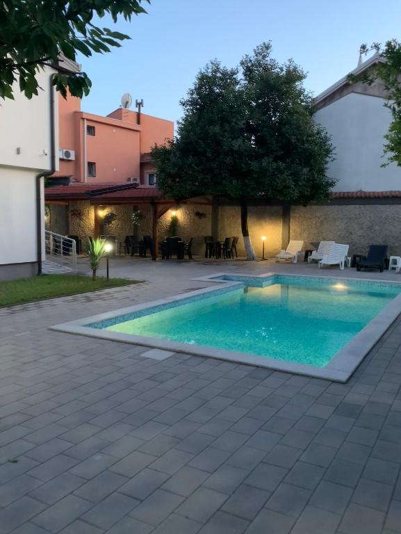 Bazén v ubytování Villa Paradiso By Italy nebo v jeho okolí