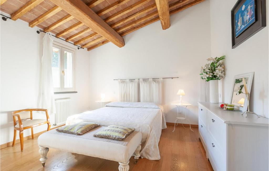 Posteľ alebo postele v izbe v ubytovaní Cozy Home In Pontedera Pi With Wifi