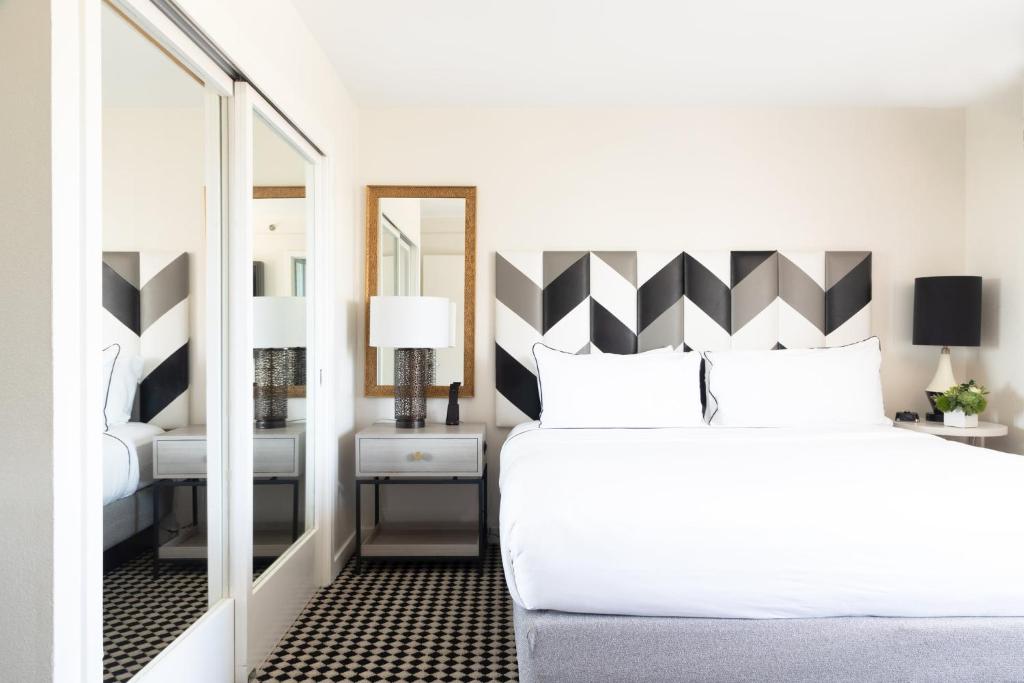 Chamberlain West Hollywood - One Bedroom Residence