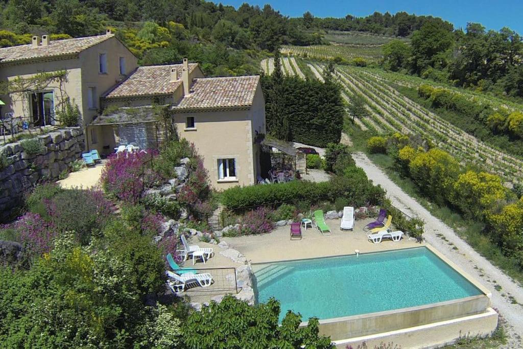 Mynd úr myndasafni af Spacious calm gite - 4 bedrooms, pool, view, pétanque í Vinsobres