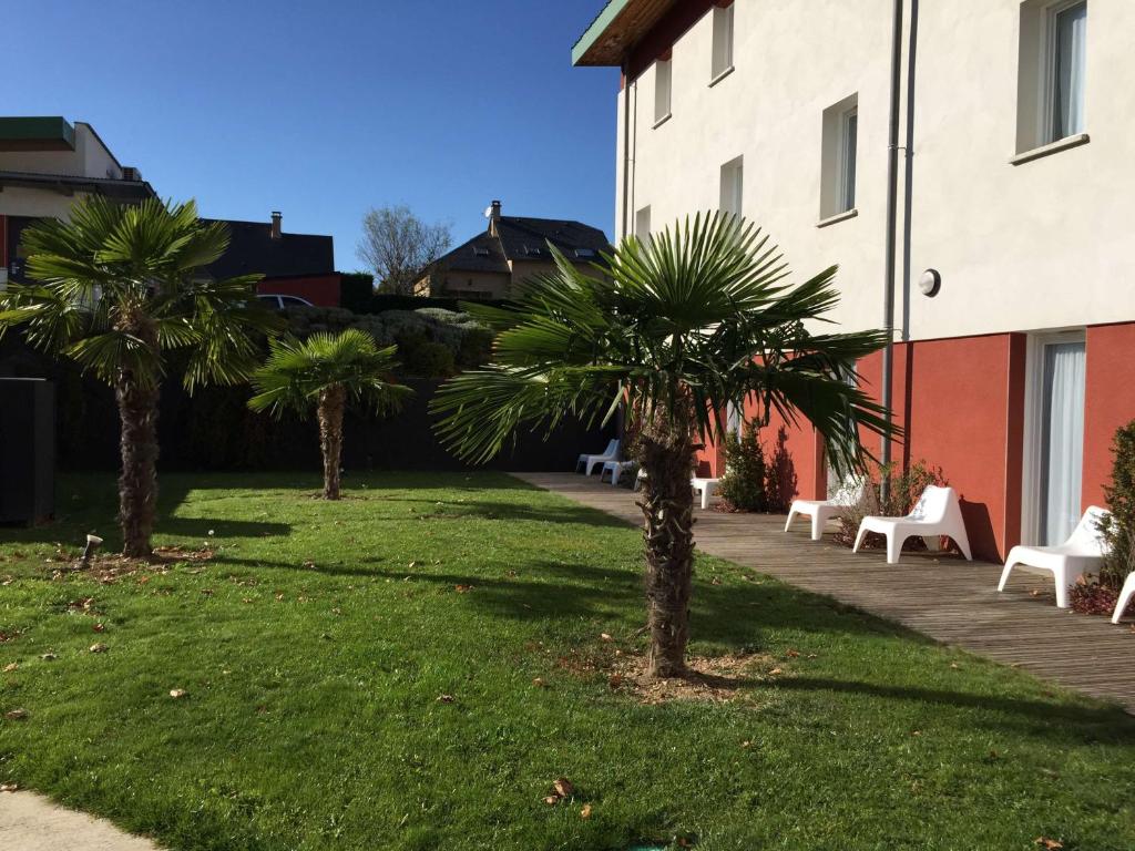 Zahrada ubytování Brit Hotel Marvejols
