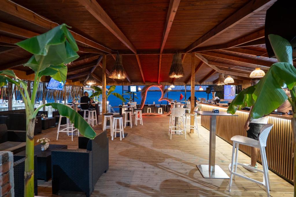 Restaurace v ubytování Hotel Kompleks Joni