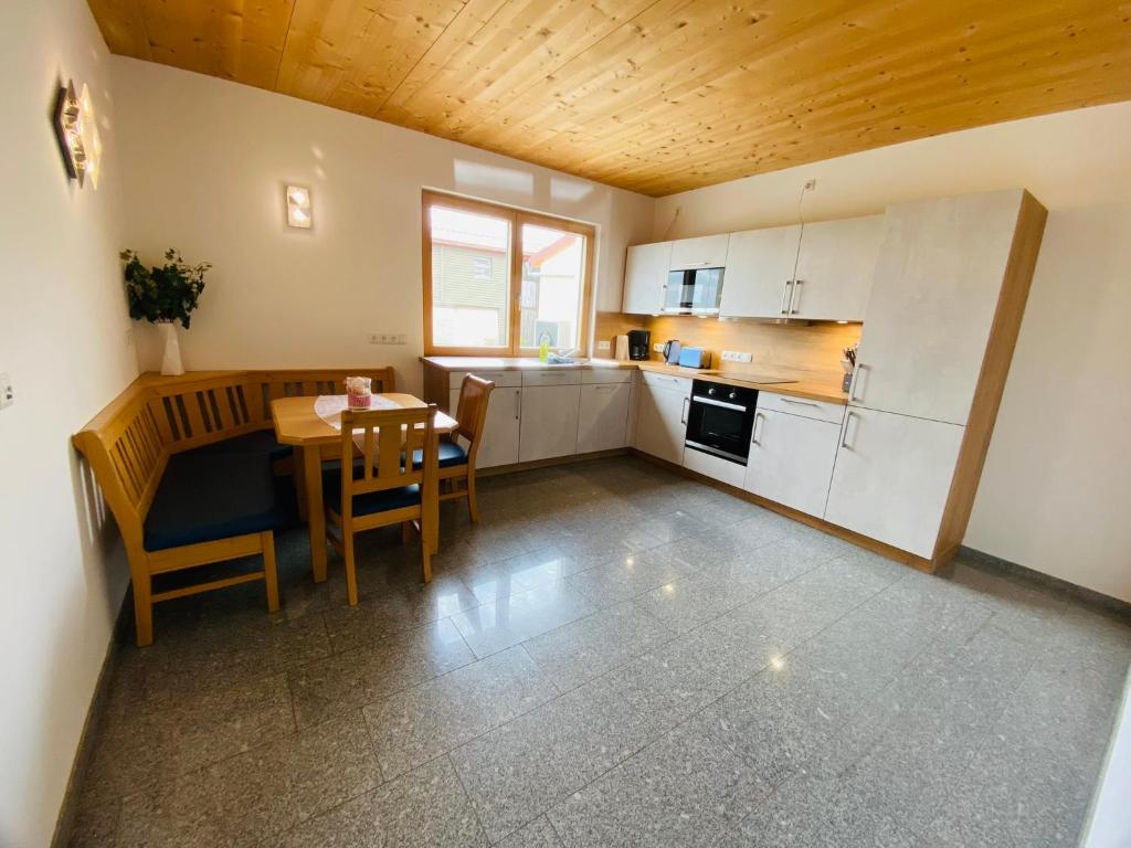 Kuchyň nebo kuchyňský kout v ubytování Weinbergshof Rickel