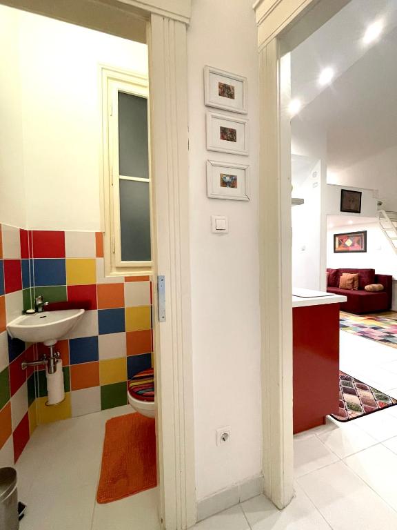Fotografia z galérie ubytovania Rainbow Pearl Apartment at St Stephen' s Basilica v Budapešti