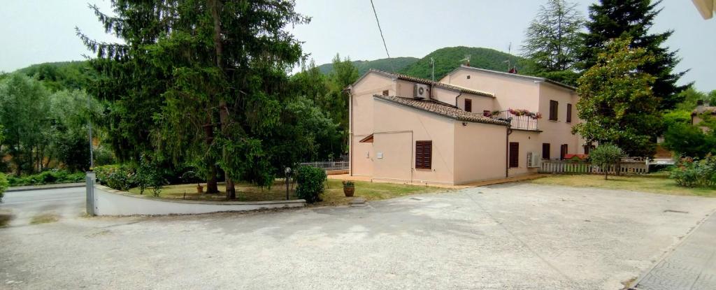 Budova, v ktorej sa ubytovanie bed & breakfast nachádza