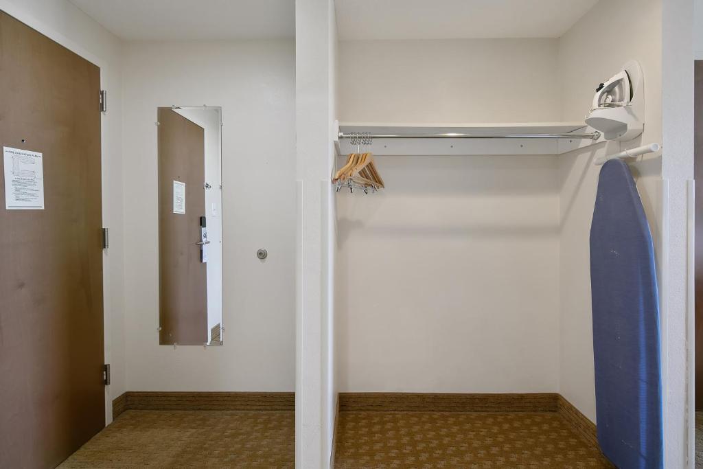 The Landmark Inn - Chambre Queen Avec Deux Lits Queen