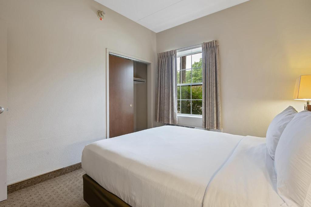 The Landmark Inn - Suite Queen Avec Canapé-lit