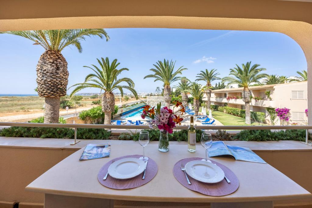 Vila Palmeira Beach Resort - 11