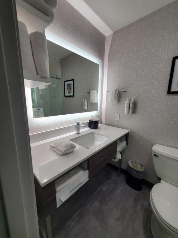 Hampton Inn Olathe photo