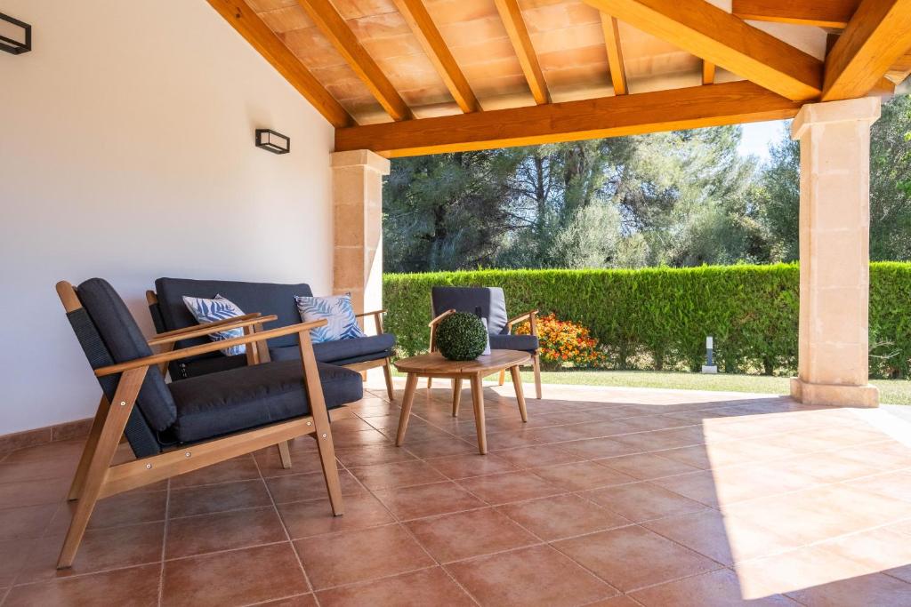 Posedenie v ubytovaní Villa Marina de Namer By SunVillas Mallorca