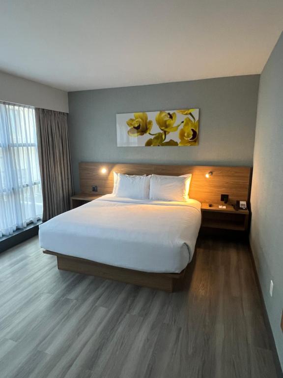 Wingate by Wyndham Long Island City - 