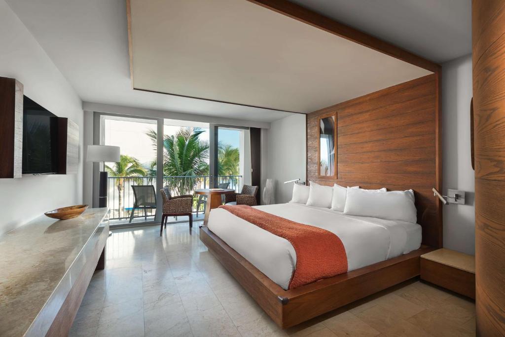 Costa d'Este Beach Resort & Spa - Chambre Royale Avec Vue De La Piscine