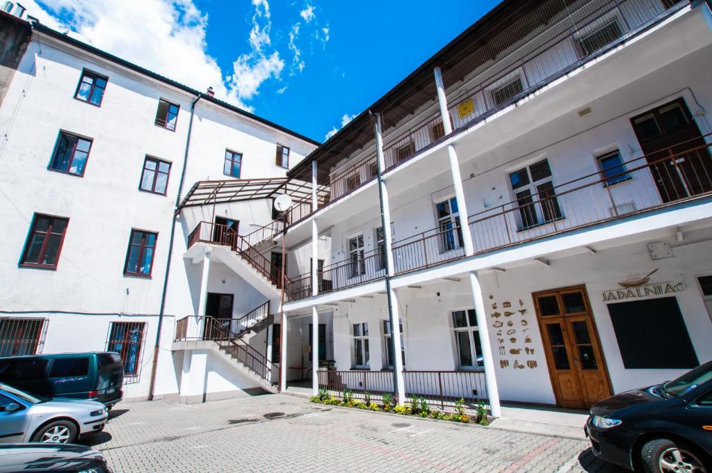 Budova, v ktorej sa hostel nachádza
