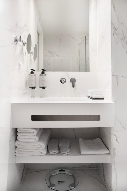 Koupelna v ubytování Luwian Athens Boutique Hotel