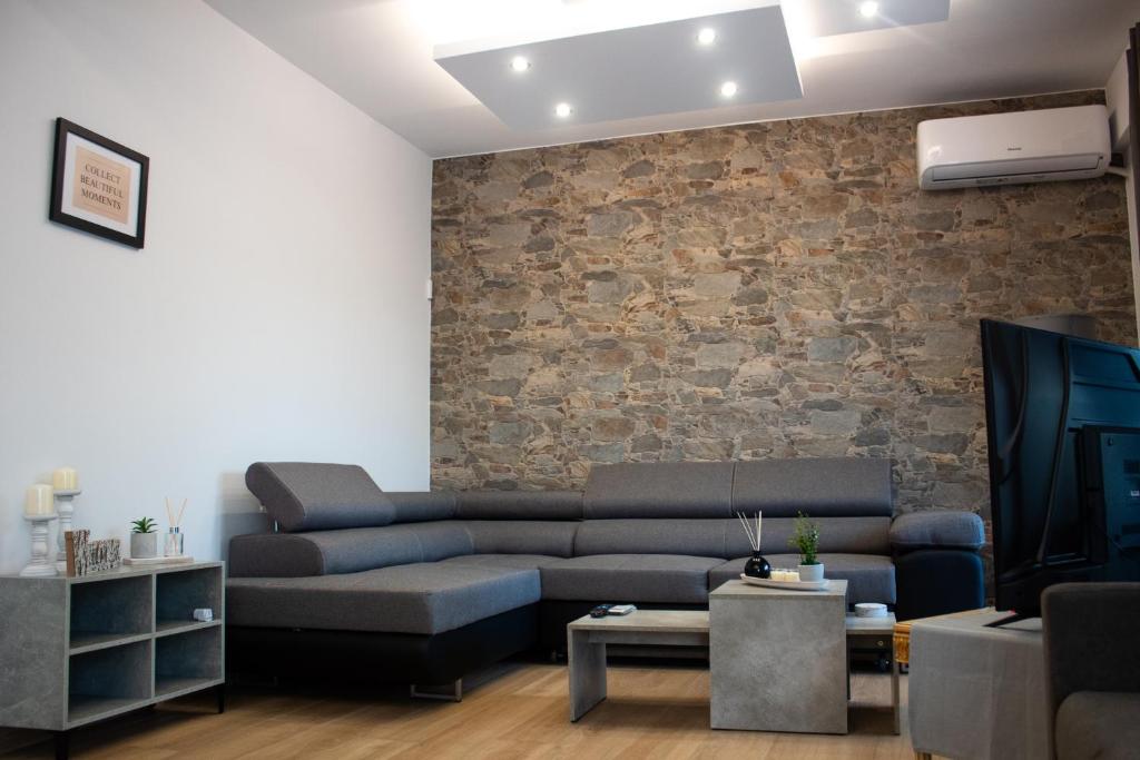 GIAKOST APARTMENTS V near airport - 2