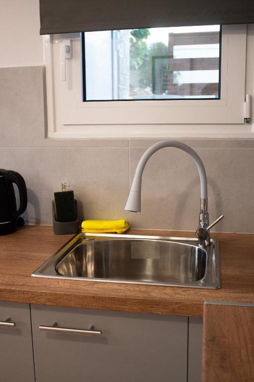 GIAKOST APARTMENTS V near airport - 18