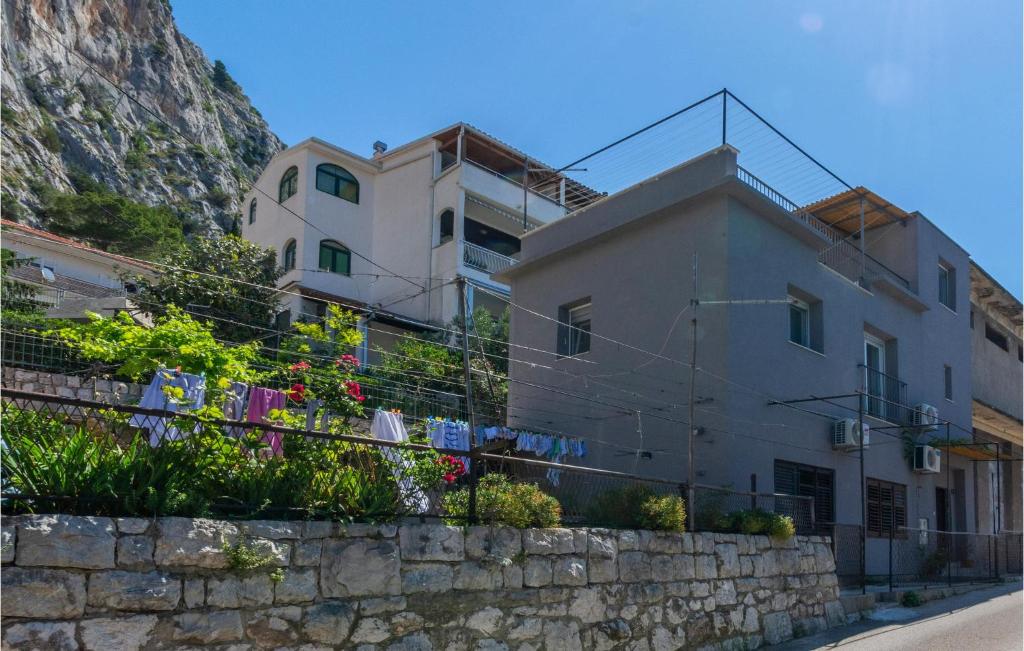 Budova, v ktorej sa apartmán nachádza