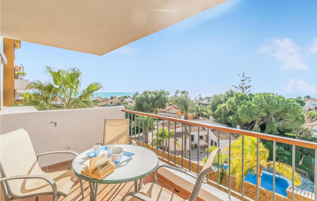 A balcony or terrace at Cozy Apartment In Torrevieja